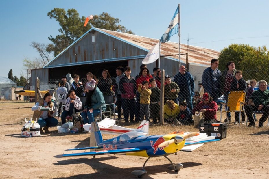 Mas aviones de la FAA para el día del Niño en el Aeroclub Córdoba – Coronel Olmedo – Córdoba