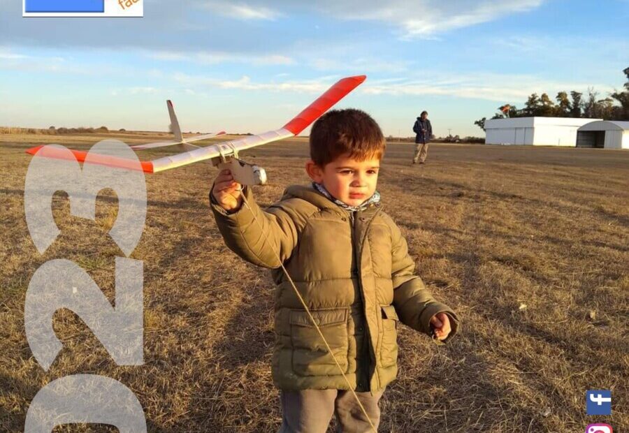 Escuelas de Aeromodelismo, desde Santa Rosa, La Pampa, Leandro Perez Rodil nos cuenta su trabajo. Felicitaciones Leandro!!!!!